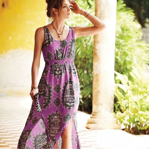 green emerald velvet dress Runaway the Label Women's Posey Maxi Dress, Maeve Print, XXS at Amazon  Women's Clothing store main image 0